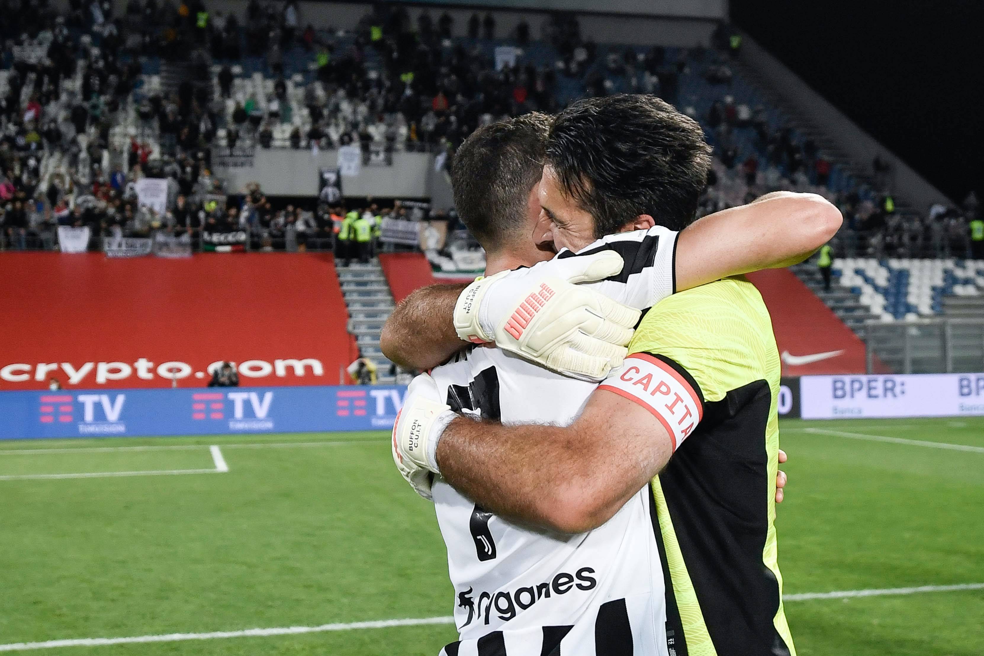 AYX Sports-包含上海海港发布备战花絮；清晨再遭质疑；意大利杯任务艰巨；球探报告显示潜力的词条-AYX Sports