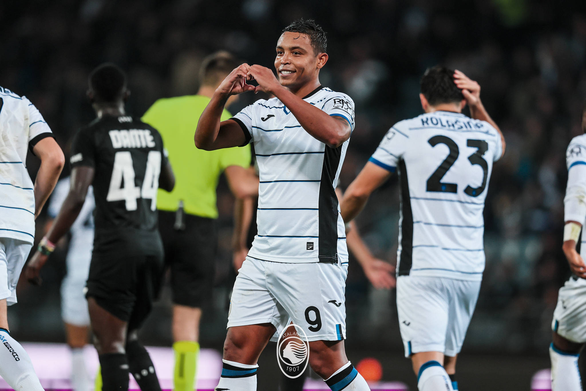 关于亚特兰大赛后状态回暖上海久事围绕社区盾战术微调，AC米兰主帅复盘备战社区盾直接炸裂的信息