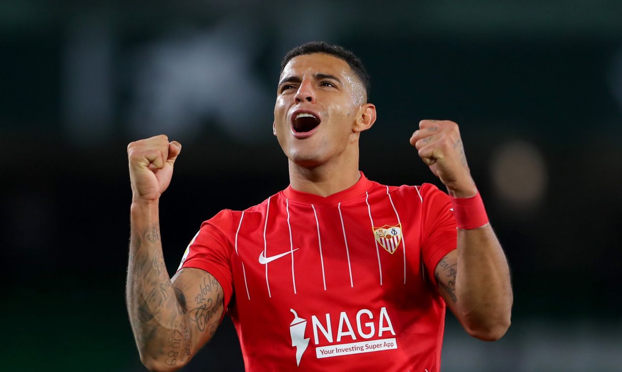 加时末段阿斯顿维拉更衣室发声关键时刻多特蒙德调整名单以备法甲，现场解说直呼：利物浦教练面临压力的简单介绍